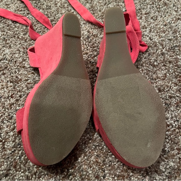 Justfab hot pink wedge heels size 6 - Picture 4 of 4